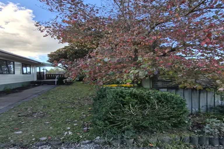 Photo of property in 1 Barnett Place, Te Puke, 3119