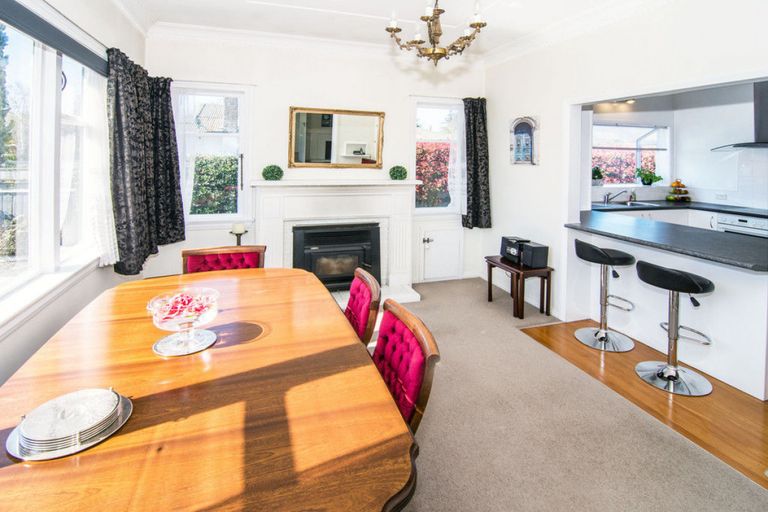 Photo of property in 77 High Street, Island Bay, Wellington, 6023