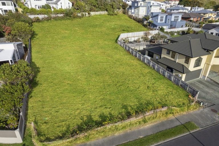 Photo of property in 12 Neston Grove, Churton Park, Wellington, 6037