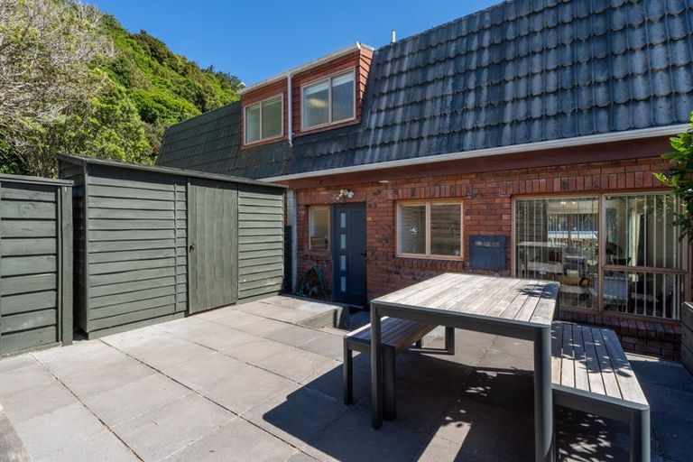 Photo of property in 85 Churton Drive, Churton Park, Wellington, 6037