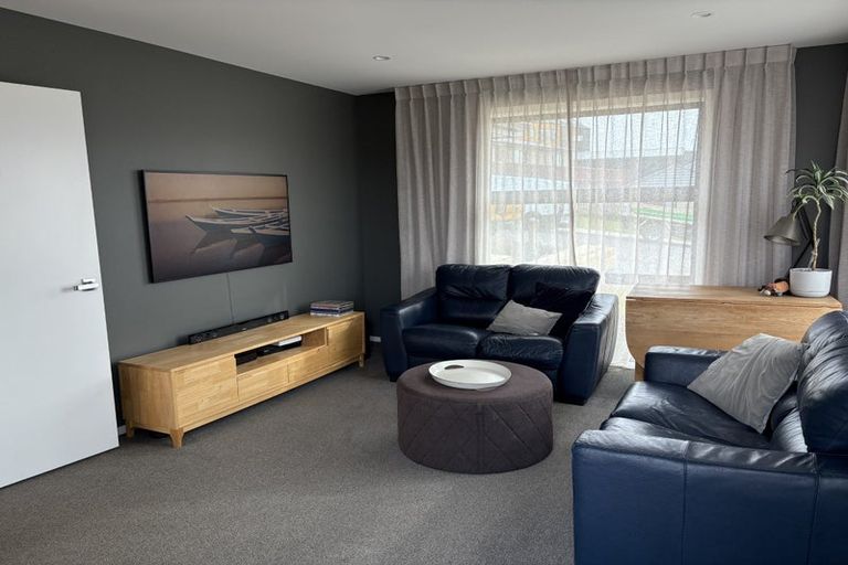 Photo of property in 14 Topsail Way, Whitby, Porirua, 5024