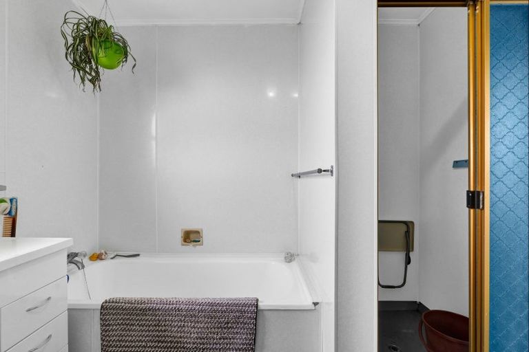 Photo of property in 65 Cloten Road, Stratford, 4332