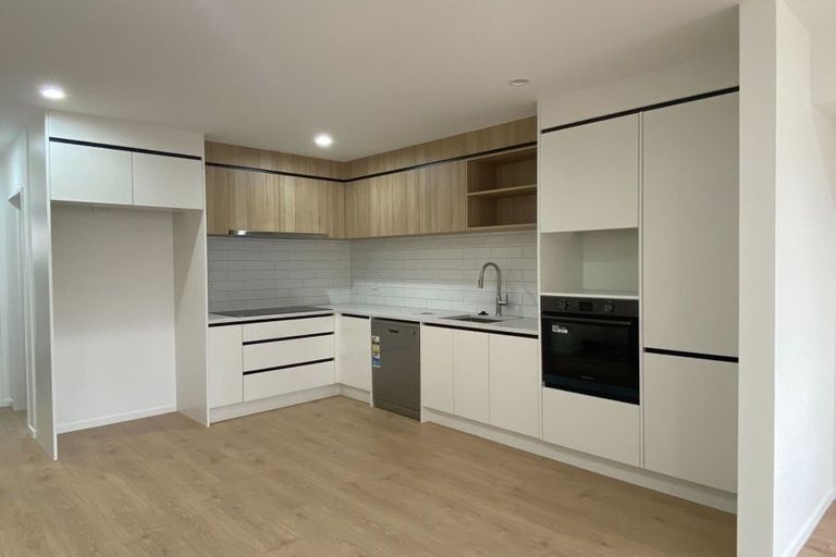 Photo of property in 36 Sinton Road, Hobsonville, Auckland, 0618