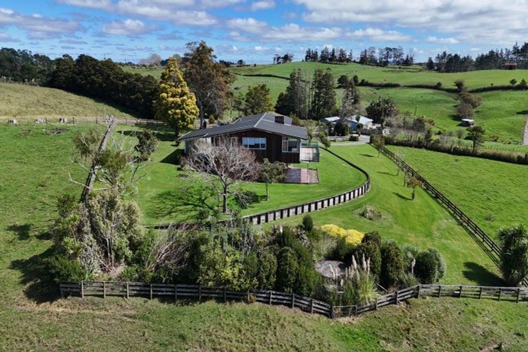 Photo of property in 123 Whakapirau Road, Wellsford, 0973
