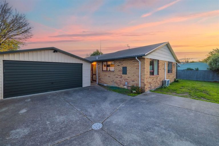Photo of property in 28 Radley Street, Woolston, Christchurch, 8023