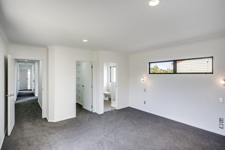 Photo of property in 20 Blythfield Place, Taradale, Napier, 4112