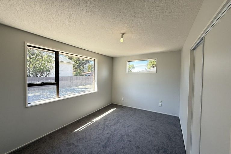 Photo of property in 2 Farm Lane, Parklands, Christchurch, 8083
