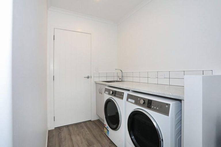 Photo of property in 28 Oldfield Lane, Marton, 4710