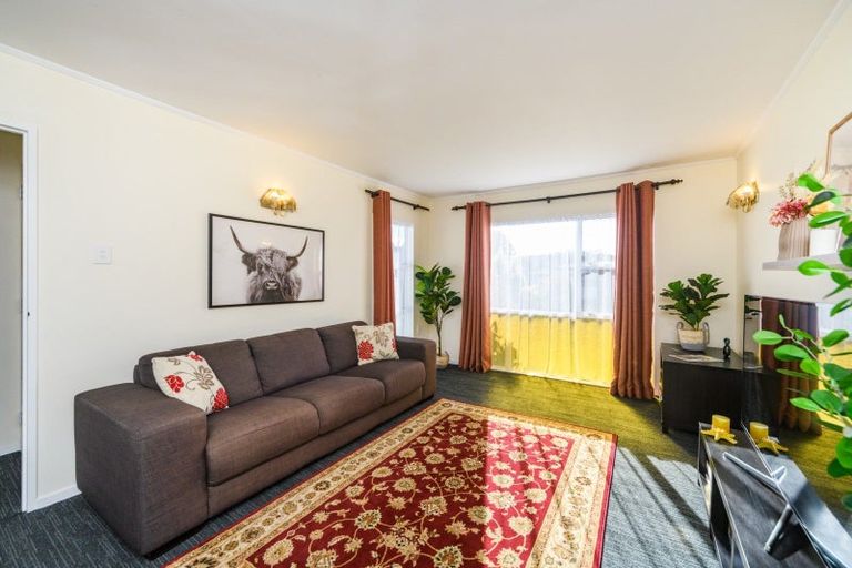 Photo of property in 44 Escort Grove, Awapuni, Palmerston North, 4412