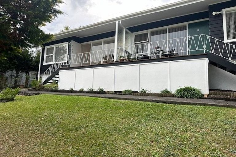 Photo of property in 12 Kororo Street, Northcote, Auckland, 0627