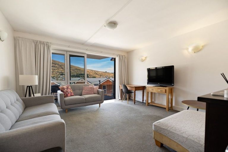 Photo of property in Breakfree Alpine Village, 4/643 Frankton Road, Queenstown, 9300