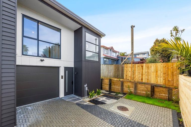 Photo of property in 13e King Richard Place, Browns Bay, Auckland, 0630