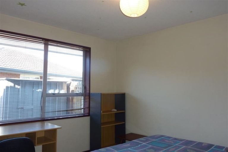 Photo of property in 2/38 Lyndon Street, Riccarton, Christchurch, 8041