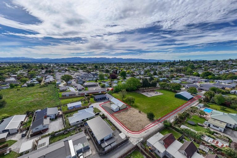 Photo of property in 2/roberts Road, Lansdowne, Masterton, 5810