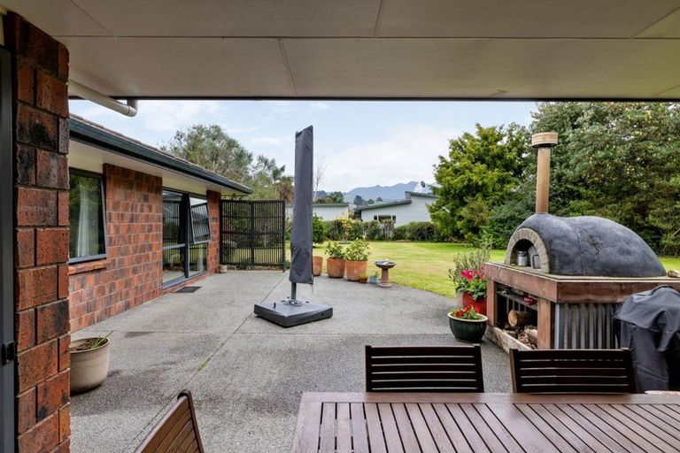 Photo of property in 6 Mangauika Road, Pirongia, Te Awamutu, 3876