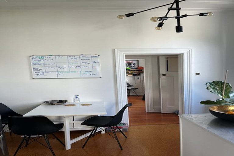 Photo of property in 1/101 Birkenhead Avenue, Birkenhead, Auckland, 0626