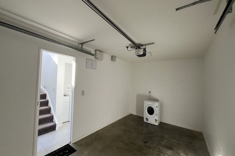 Photo of property in 12u5 Agra Crescent, Khandallah, Wellington, 6035