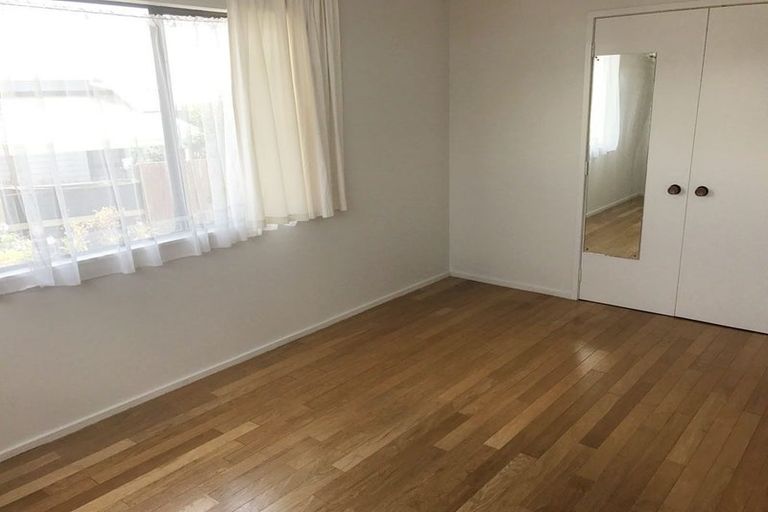 Photo of property in 2/157 Birkdale Road, Birkdale, Auckland, 0626