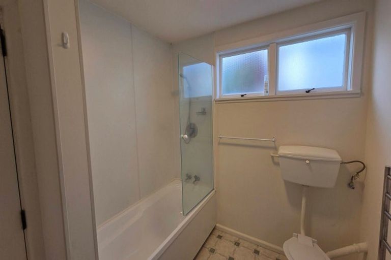 Photo of property in 2/18 Maidstone Road, Ilam, Christchurch, 8041