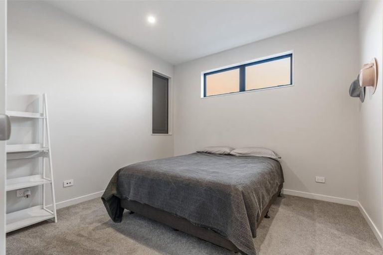 Photo of property in 102 Tarapuka Road, Westgate, Auckland, 0814