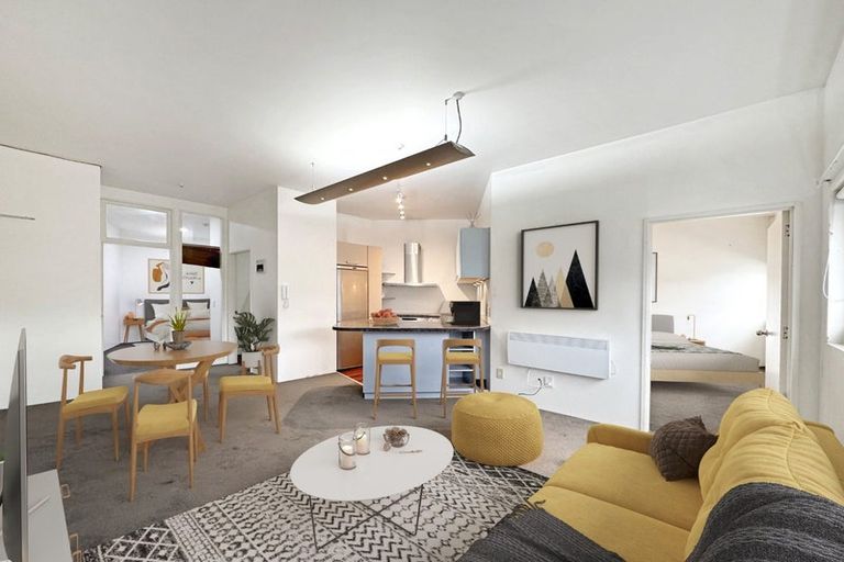 Photo of property in Endeavour Apartments, 19/125 Thorndon Quay, Pipitea, Wellington, 6011