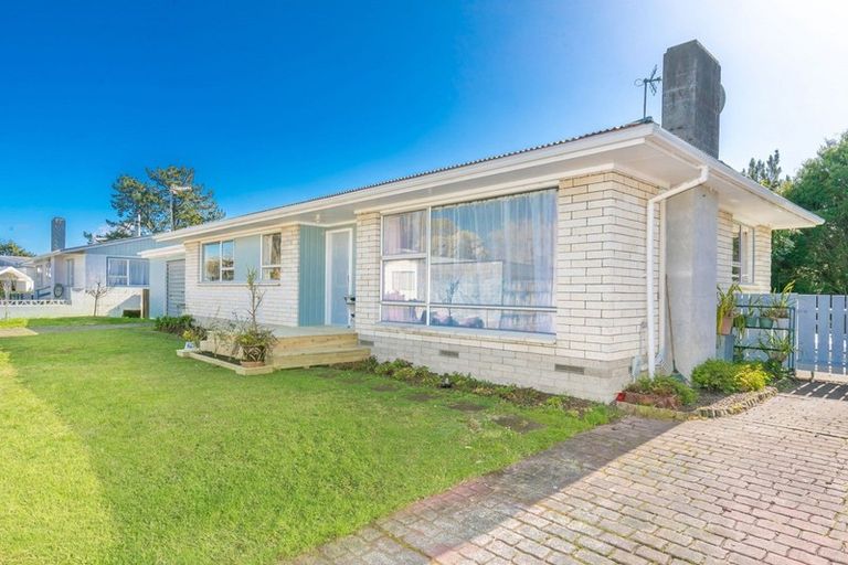 Photo of property in 21 Brookbank Place, Glenview, Hamilton, 3206
