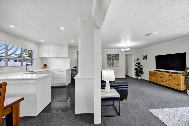 Photo of property in 33 Tawa Street, Hawera, 4610