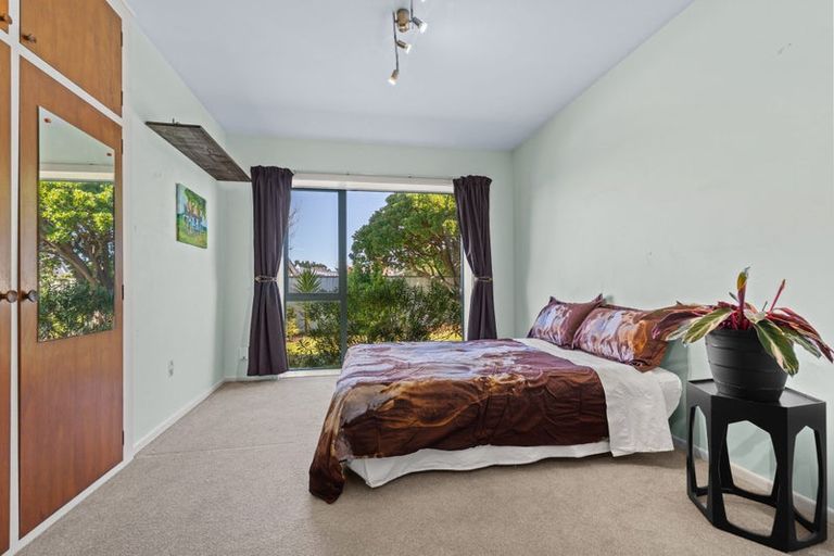 Photo of property in 48 Orrick Crescent, Avondale, Christchurch, 8061
