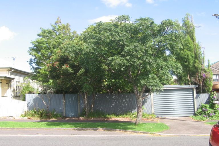 Photo of property in 27a Mozeley Avenue, Devonport, Auckland, 0624