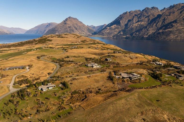 Photo of property in 4 Fairway Drive, Jacks Point, Queenstown, 9371
