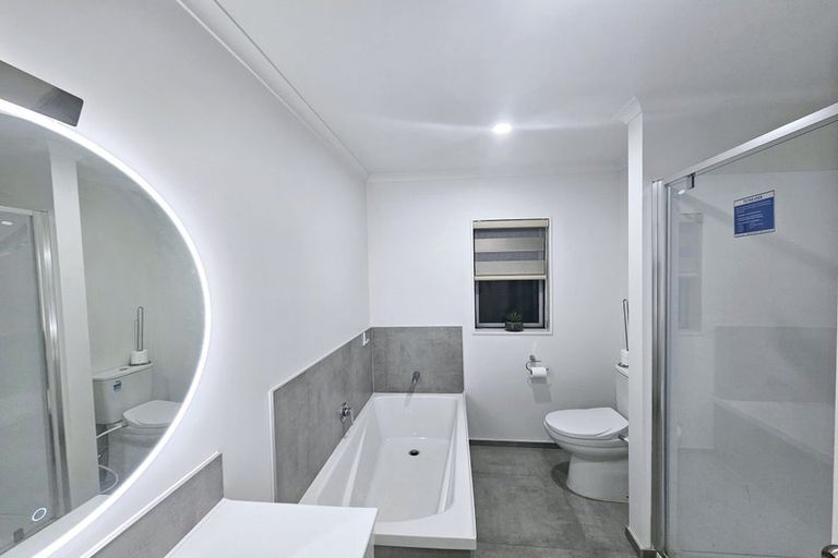 Photo of property in 40 Whareatua Avenue, Takanini, 2112