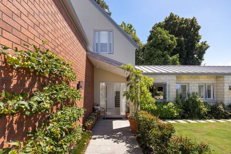 Photo of property in 1 Le Quesnoy Place, Cambridge, 3434