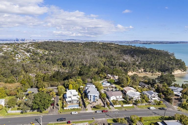 Photo of property in 64 Island Bay Road, Beach Haven, Auckland, 0626