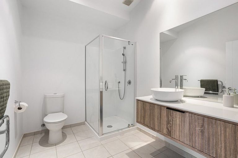Photo of property in 20/40 Scarlet Oak Drive, Schnapper Rock, Auckland, 0632