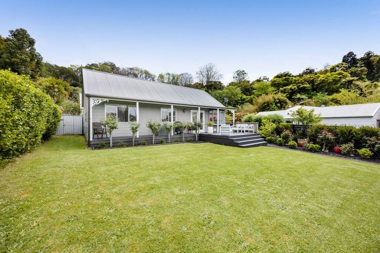 Photo of property in 17 Thames Street, Welbourn, New Plymouth, 4310