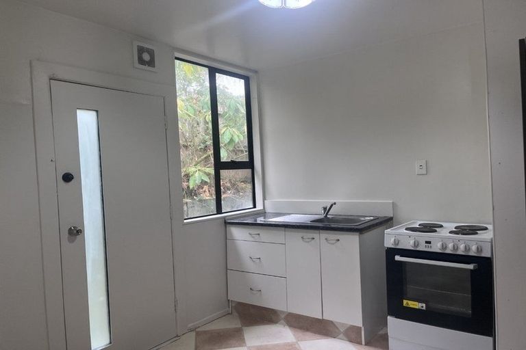 Photo of property in 53a Pleasant Road, Glen Eden, Auckland, 0602