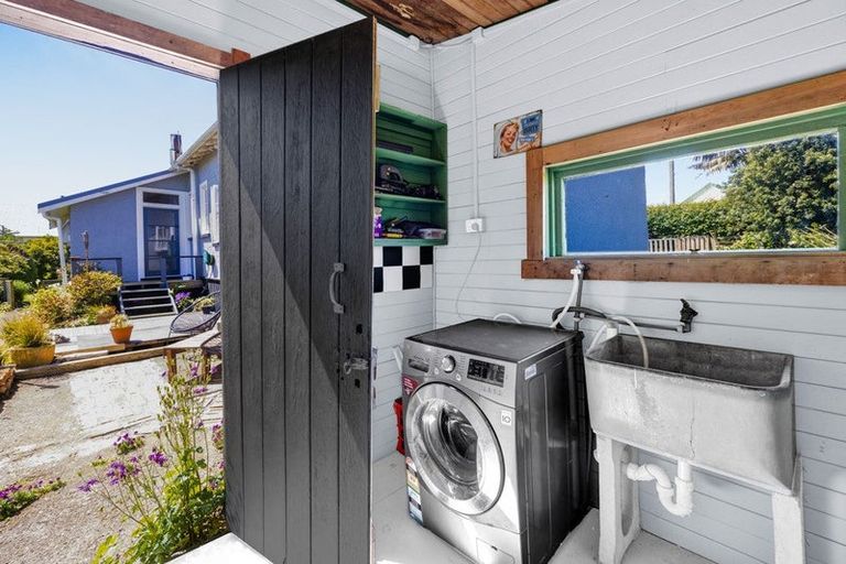 Photo of property in 21 Egmont Street, Patea, 4520