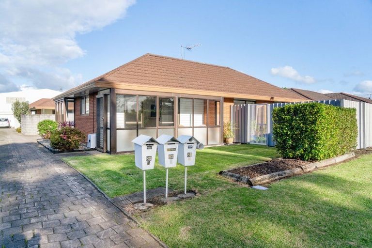 Photo of property in 82a Edgecumbe Road, Tauranga, 3110