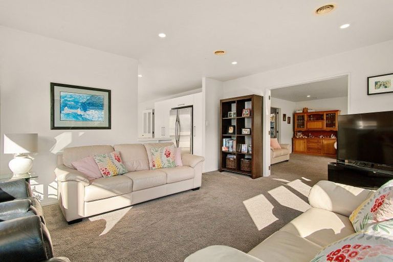 Photo of property in 59 Hautana Street, Woburn, Lower Hutt, 5010