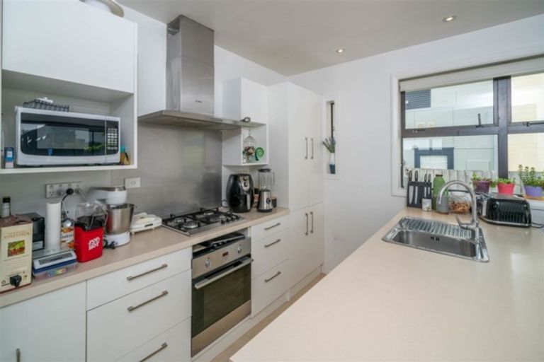 Photo of property in 1/111 Aikmans Road, Merivale, Christchurch, 8014
