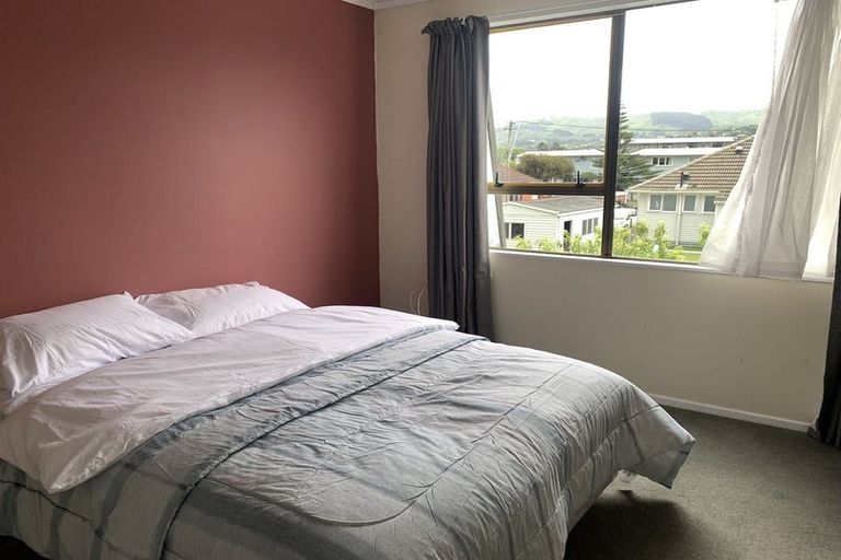 Photo of property in 5 Kowhai Street, Naenae, Lower Hutt, 5011