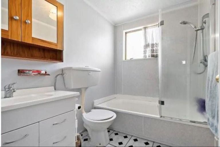 Photo of property in 5 Kowhai Street, Naenae, Lower Hutt, 5011