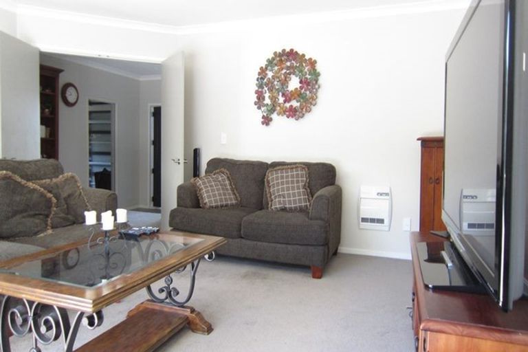 Photo of property in 4 Park Avenue, Waikanae, 5036