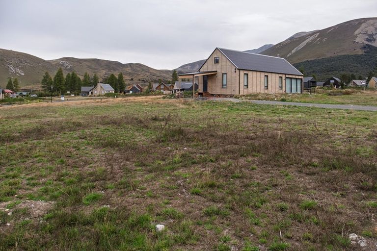 Photo of property in 21 Luge Loop, Castle Hill, 7580