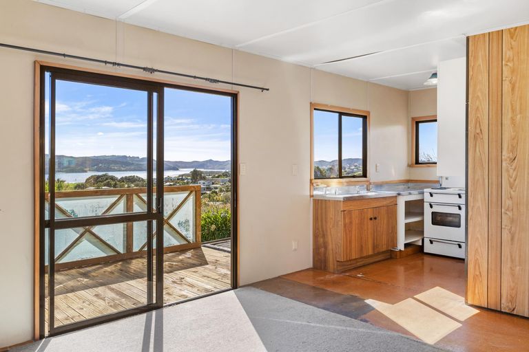 Photo of property in 9 Rakaunui Street, Raglan, 3297