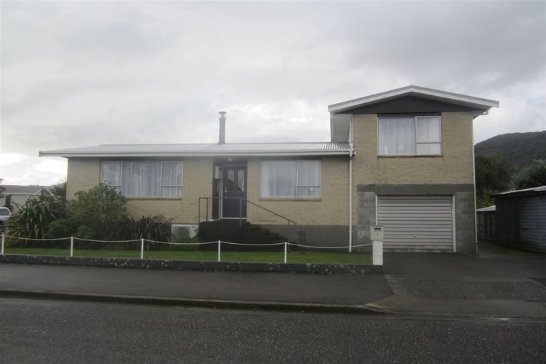 Photo of property in 1 Franklin Street, Greymouth, 7805