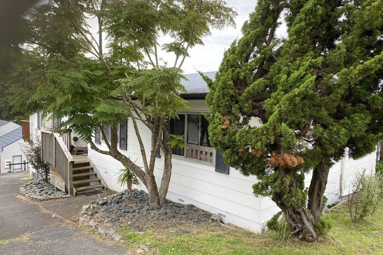 Photo of property in 1/284 Sunset Road, Windsor Park, Auckland, 0632
