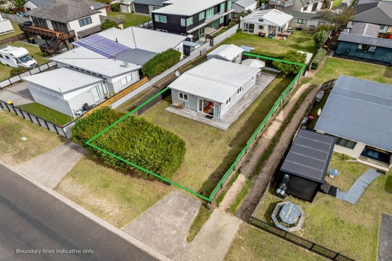 Photo of property in 205a Ocean Road, Whangamata, 3620