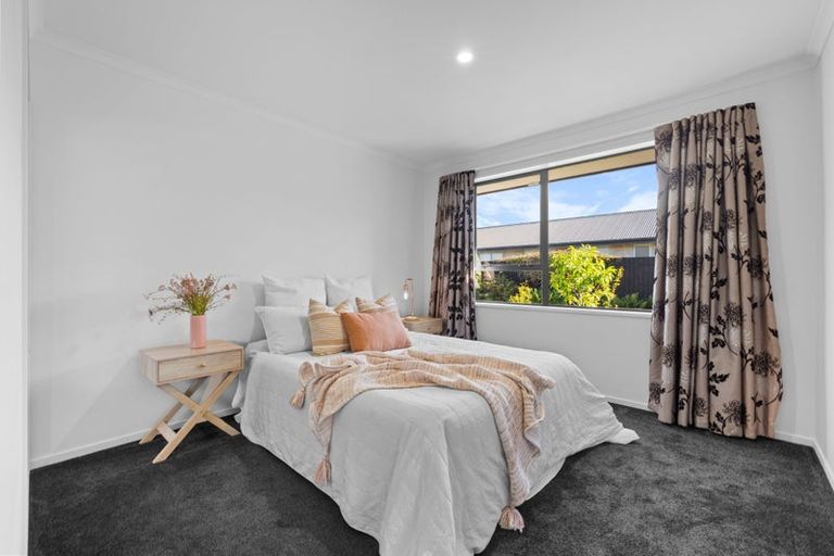 Photo of property in 29 Anglesea Avenue, Parklands, Christchurch, 8083