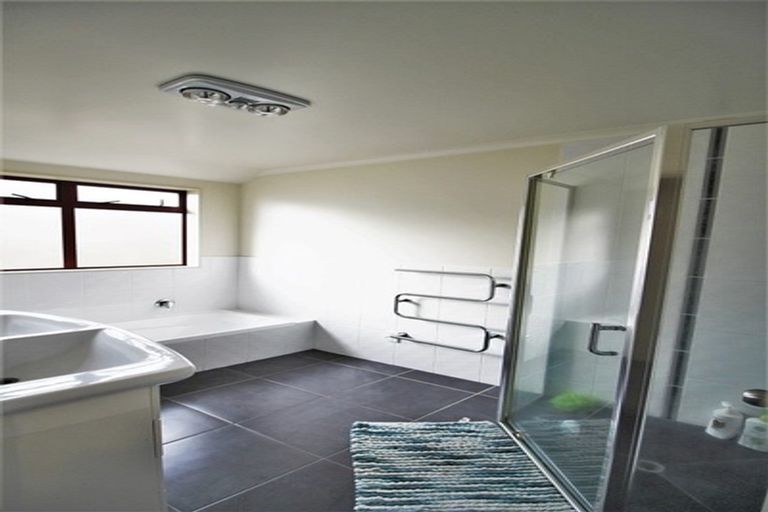 Photo of property in 1 Farleigh Close, Huntington, Hamilton, 3210